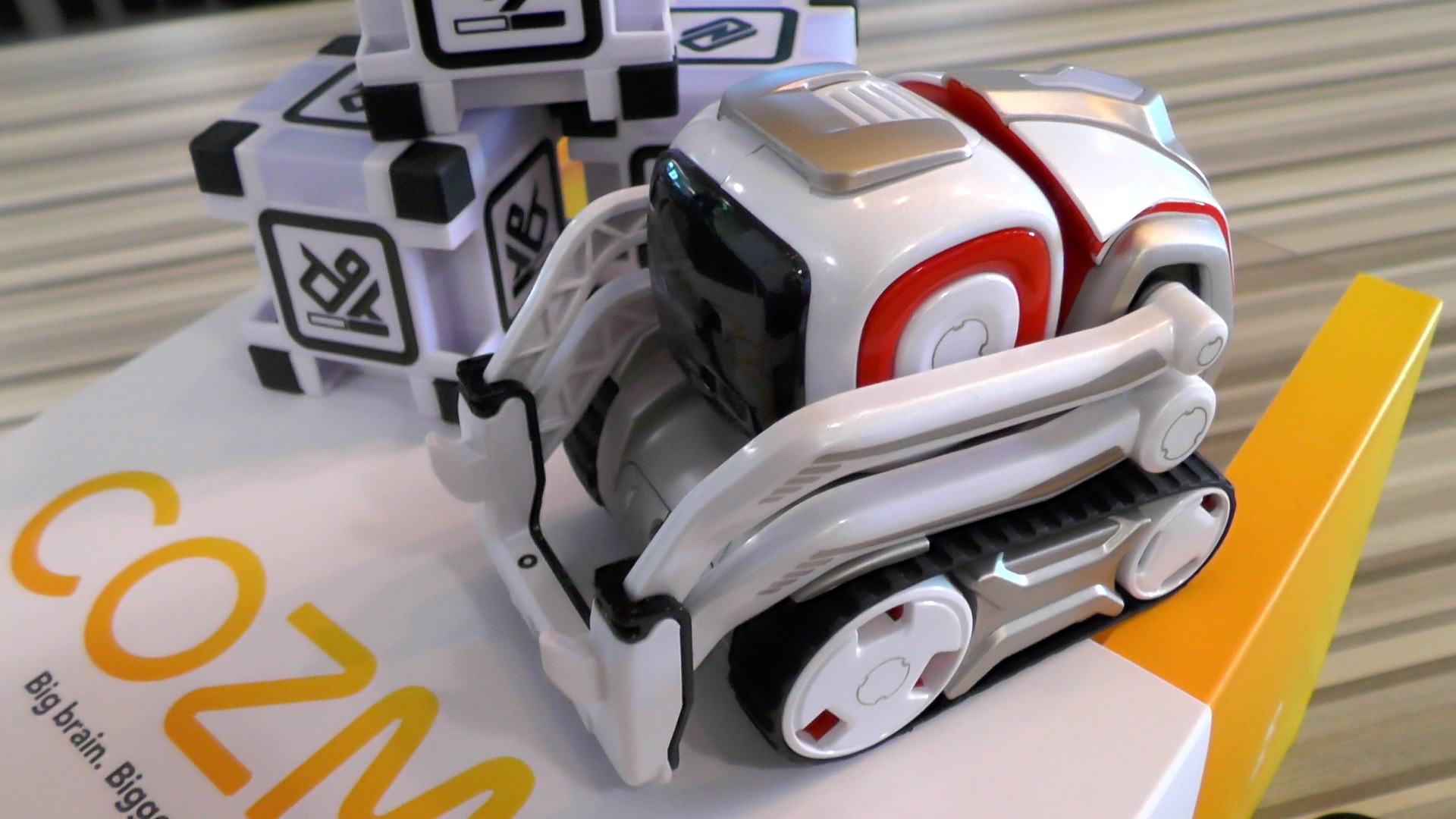 Cozmo is an intelligent robot that will fake you out